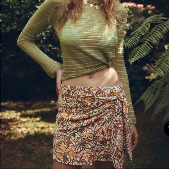 Zara Abstract Print Mini Skirt | Green, Orange, Beige | Size: M | Women - Picture 9 of 11